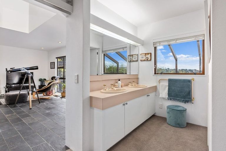 Photo of property in 26 Postgate Drive, Whitby, Porirua, 5024