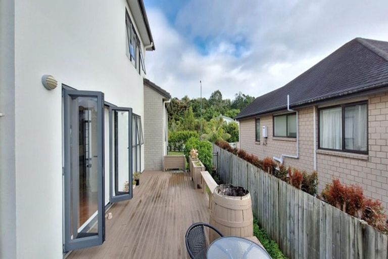 Photo of property in 34 Borneo Drive, Fairview Heights, Auckland, 0632