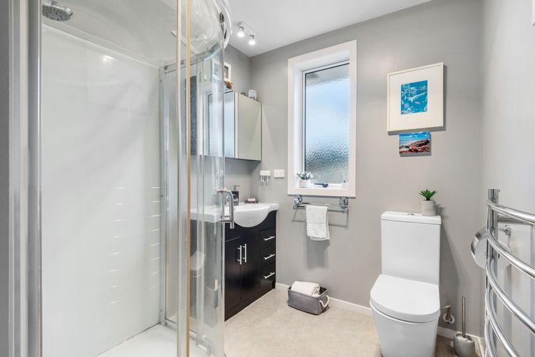 Photo of property in 79 Hocken Street, Kenmure, Dunedin, 9011