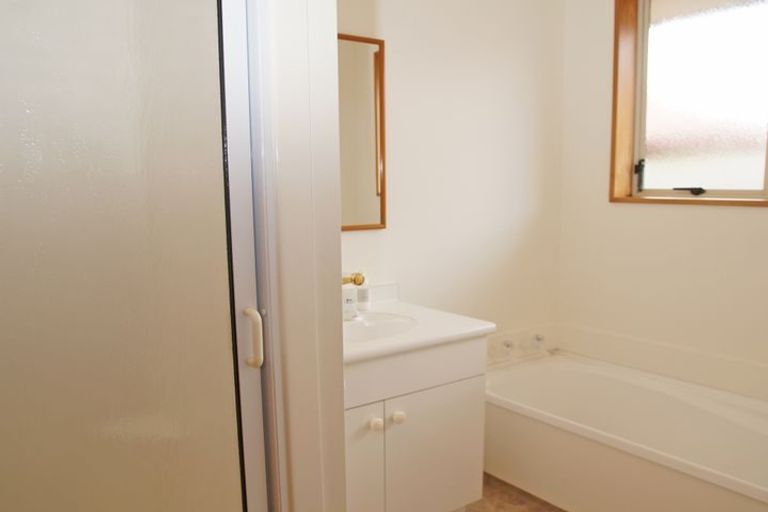 Photo of property in 2/43 Peverel Street, Riccarton, Christchurch, 8041