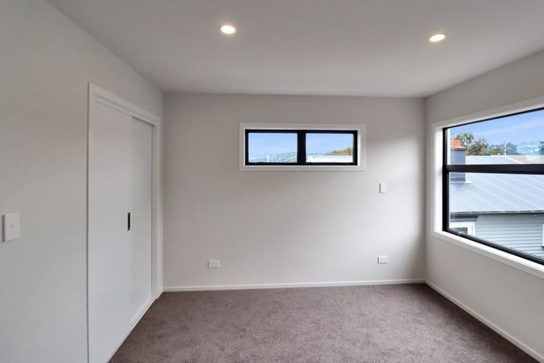 Photo of property in 137 Whites Line East, Waiwhetu, Lower Hutt, 5010