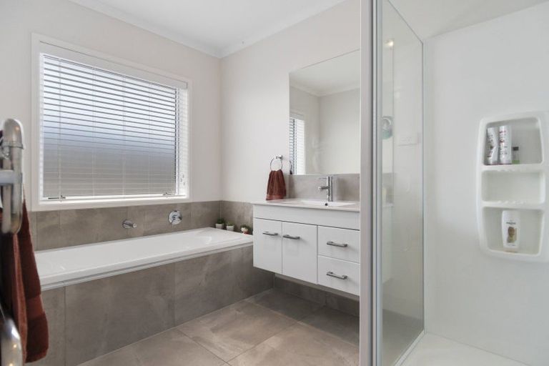 Photo of property in 36 Piata Street, Papamoa Beach, Papamoa, 3118