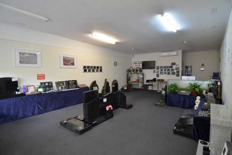 Photo of property in 336 Great North Road, Winton, 9720