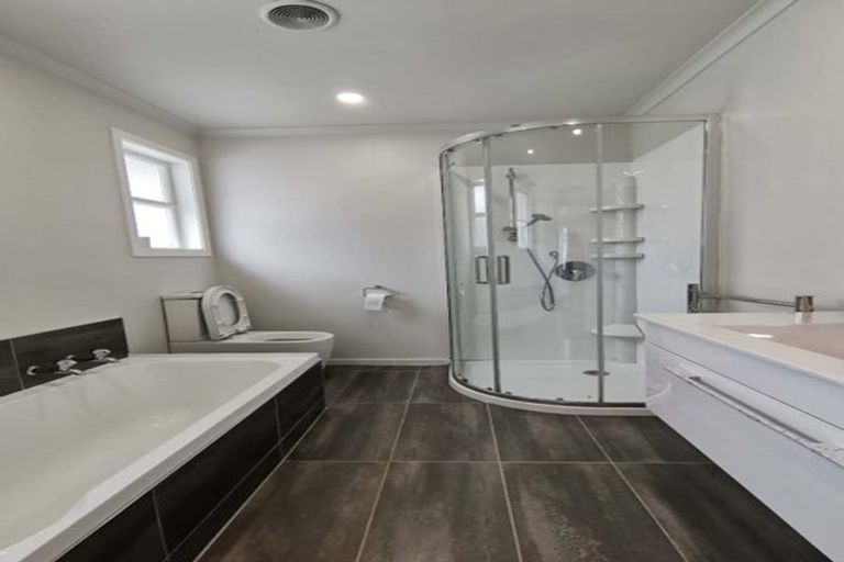 Photo of property in 62 Main Road, Wainuiomata, Lower Hutt, 5014