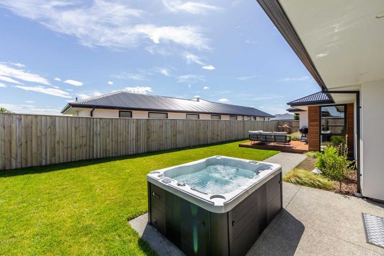 Photo of property in 16 Flock Street, Rolleston, 7615