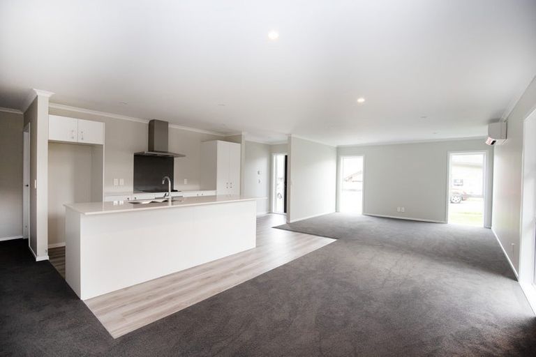 Photo of property in 21 Te Ara O Roimata, Wainuiomata, Lower Hutt, 5014