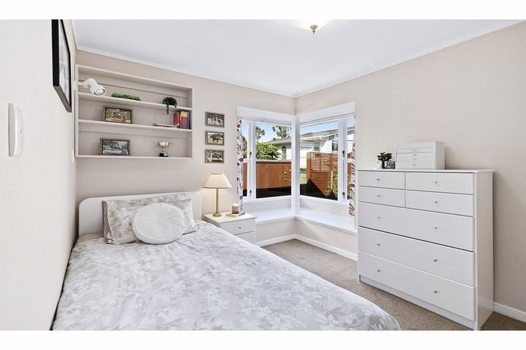 Photo of property in 20 Lucknow Terrace, Khandallah, Wellington, 6035