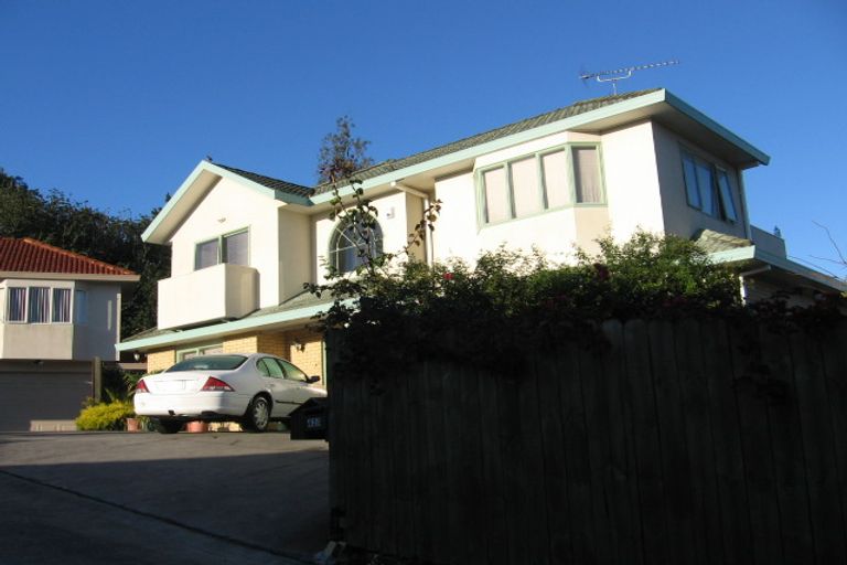 Photo of property in 2/42 De Havilland Drive, Goodwood Heights, Auckland, 2105