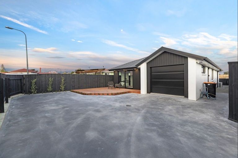 Photo of property in 71 Brightwater Terrace, Terrace End, Palmerston North, 4410