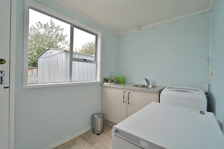 Photo of property in 3/507 Saint Aubyn, Hastings, 4122