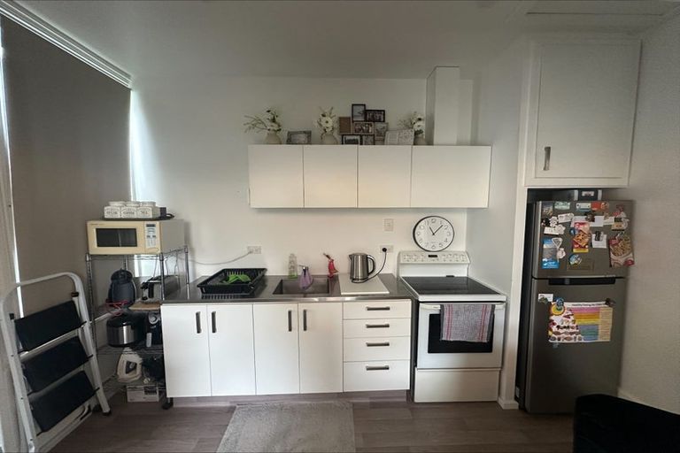 Photo of property in 76 Tancred Street, Linwood, Christchurch, 8011