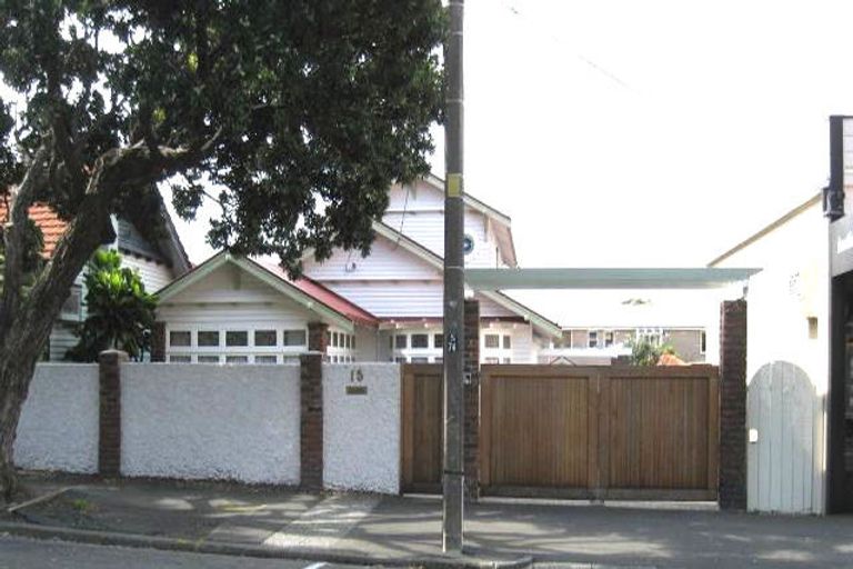 Photo of property in 15 Dundas Street, Seatoun, Wellington, 6022