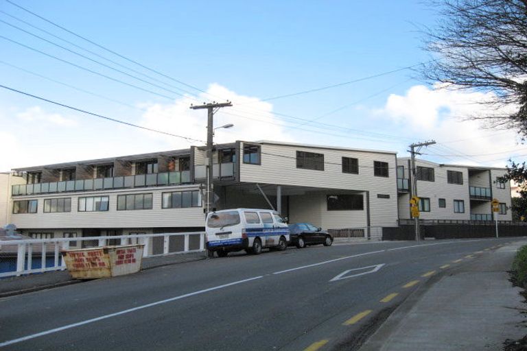 Photo of property in 2/45 Childers Terrace, Kilbirnie, Wellington, 6022