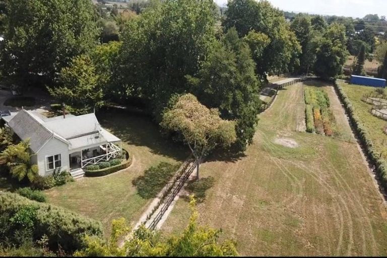 Photo of property in 191 Racecourse Road, Cambridge, 3493