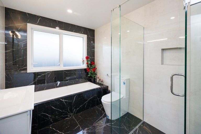 Photo of property in 9 Ivy Lane, Kelvin Grove, Palmerston North, 4414