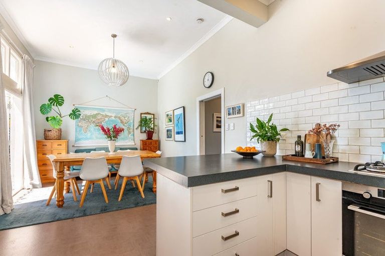 Photo of property in 8 Henry Street, Kilbirnie, Wellington, 6022