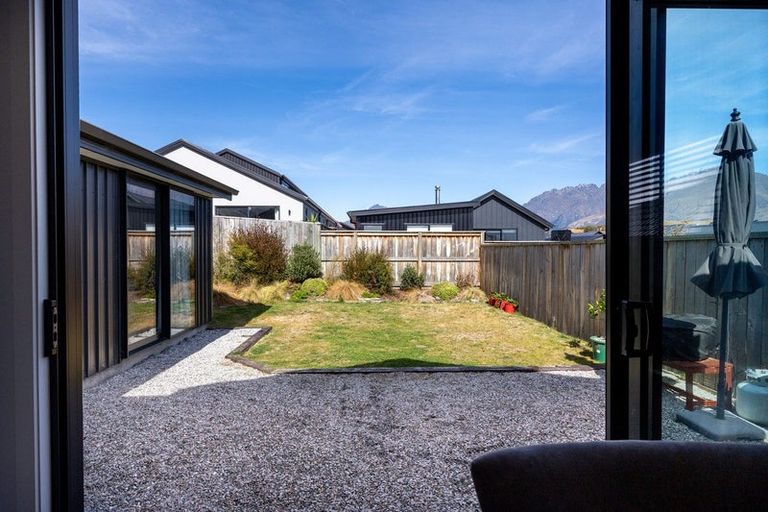 Photo of property in 11 Till Street, Jacks Point, 9371