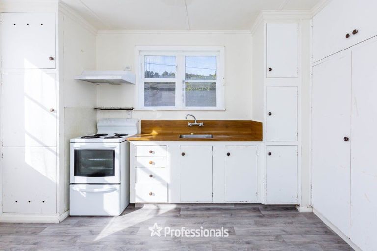Photo of property in 17 Peck Street, Taita, Lower Hutt, 5011