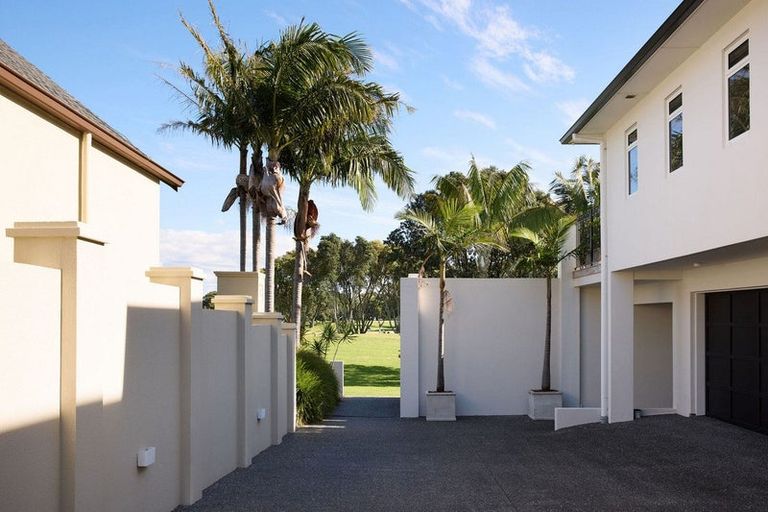 Photo of property in 184 Oceanbeach Road, Mount Maunganui, 3116