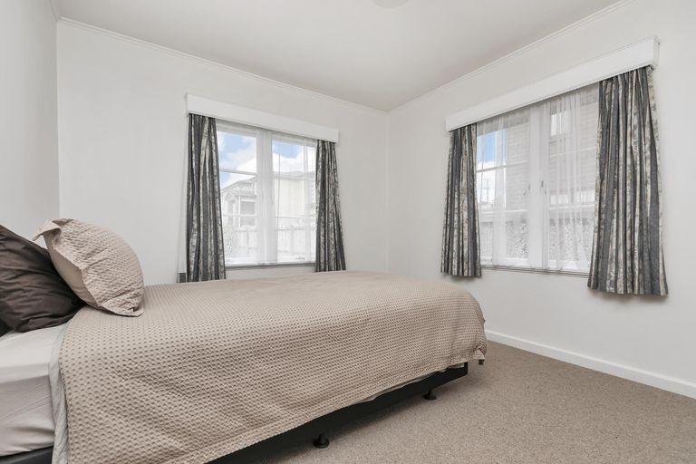 Photo of property in 126 Hutchinson Avenue, New Lynn, Auckland, 0600