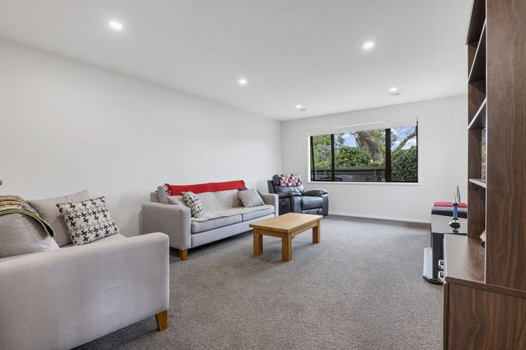 Photo of property in 14a Tukapa Street, Westown, New Plymouth, 4310