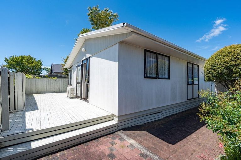 Photo of property in 1a Heath Street, St Andrews, Hamilton, 3200