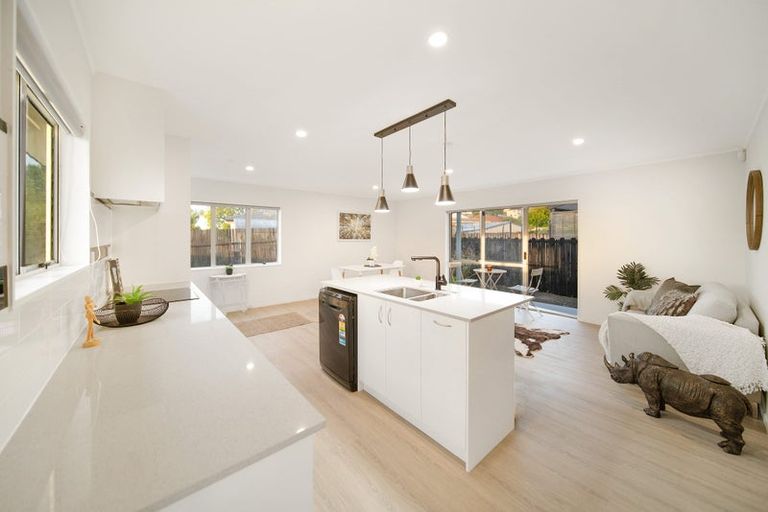 Photo of property in 38a Heathdale Crescent, Papakura, 2110