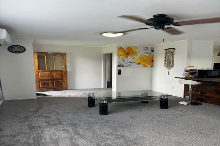 Photo of property in 1 Starling Place, Ranui, Auckland, 0612