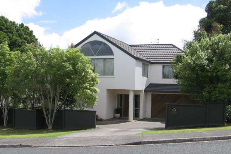 Photo of property in 13 Marsh Avenue, Forrest Hill, Auckland, 0620