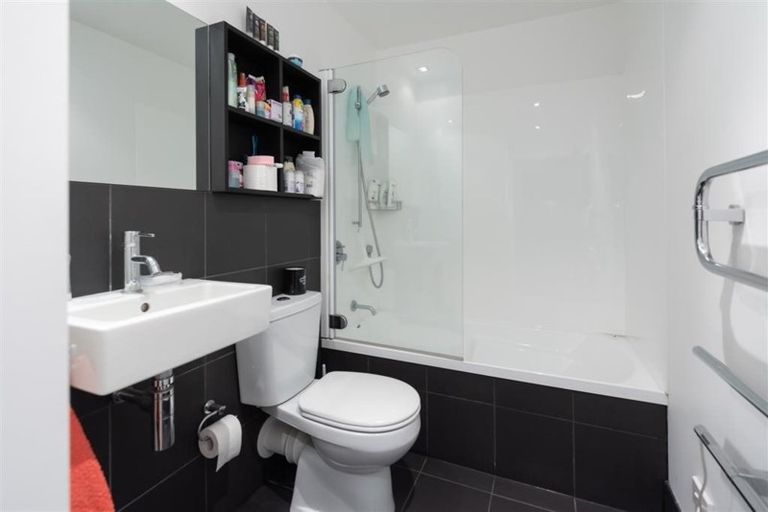 Photo of property in 3c/1 Hanson Street, Mount Cook, Wellington, 6021