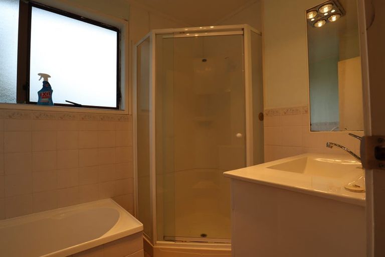 Photo of property in 4 Le Havre Place, Takanini, 2112