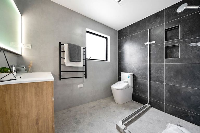 Photo of property in 40c Nikau Street, New Lynn, Auckland, 0600