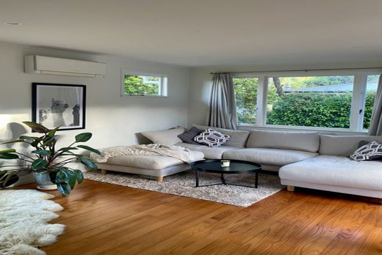 Photo of property in 669 South Titirangi Road, Titirangi, Auckland, 0604