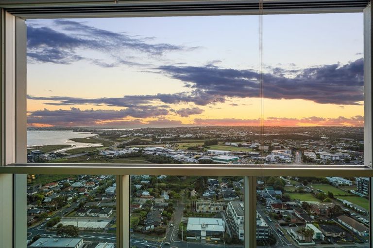 Photo of property in Sentinel Apartments, 2703/3 Northcroft Street, Takapuna, Auckland, 0622