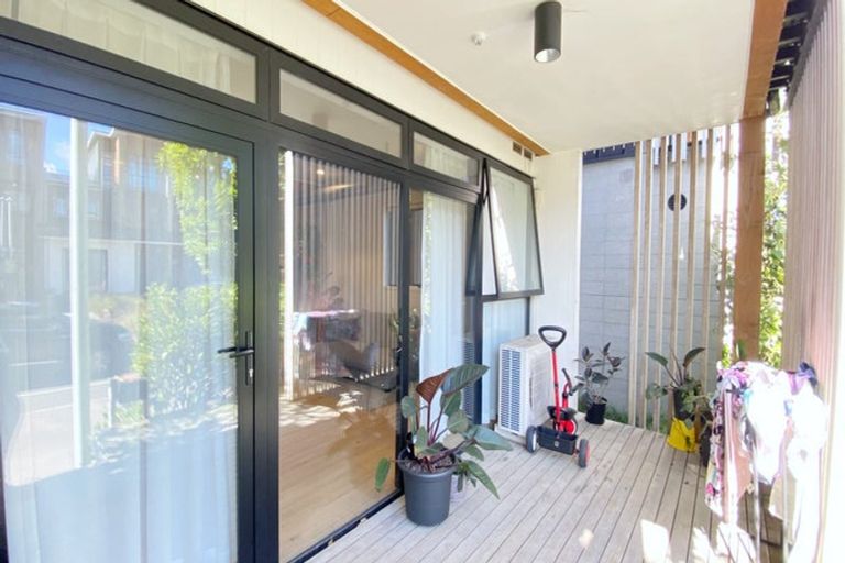 Photo of property in 1/165 Hobsonville Point Road, Hobsonville, Auckland, 0616