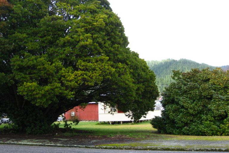 Photo of property in 1 Church Street, Reefton, 7830