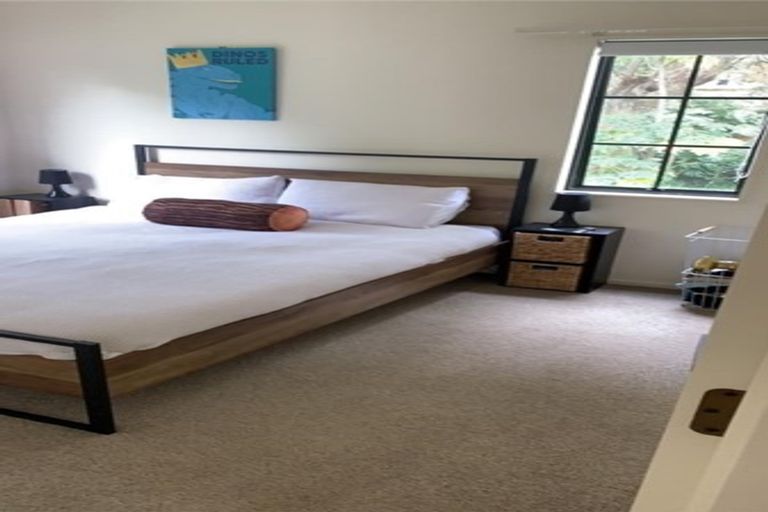 Photo of property in 1/66 Seaview Road, Glenfield, Auckland, 0629