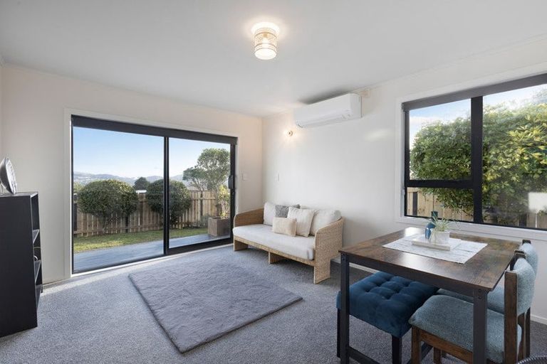 Photo of property in 160 Mark Avenue, Grenada Village, Wellington, 6037