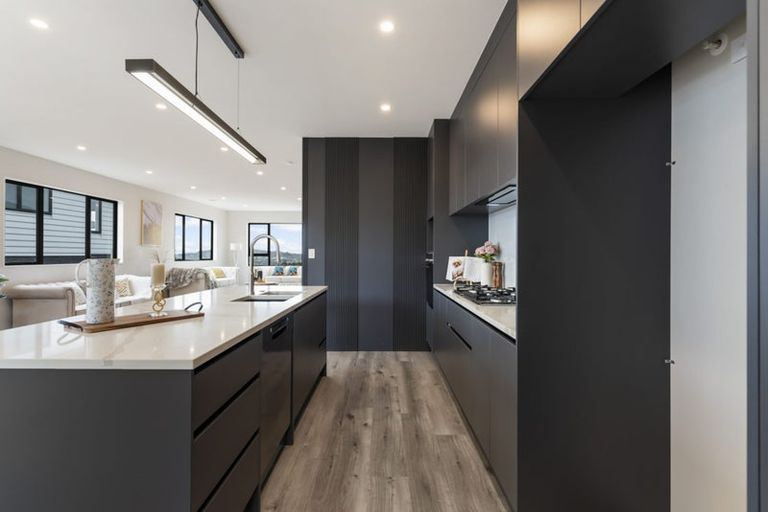 Photo of property in 14 Glann Lane, Flat Bush, 2019
