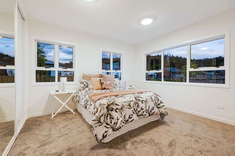 Photo of property in 5 Duchess Way, Riverhead, 0820