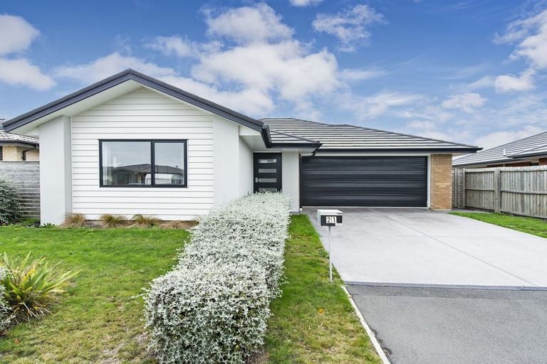 Photo of property in 21 Flint Road, Rolleston, 7614