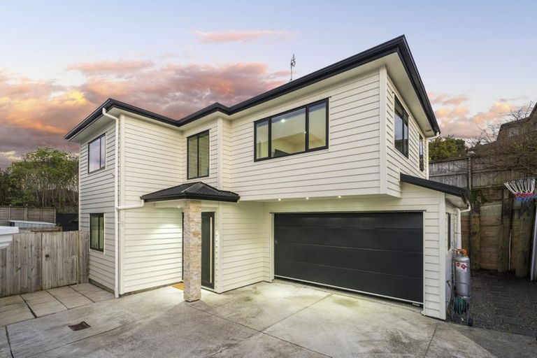 Photo of property in 5 Dhaka Lane, Ranui, Auckland, 0612