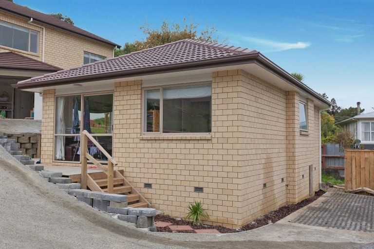 Photo of property in 75c Pleasant Road, Glen Eden, Auckland, 0602