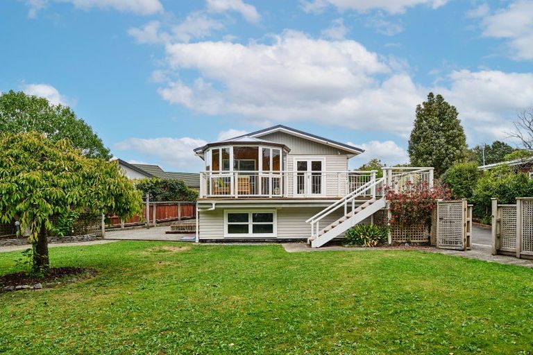 Photo of property in 32 Wai-iti Crescent, Woburn, Lower Hutt, 5010