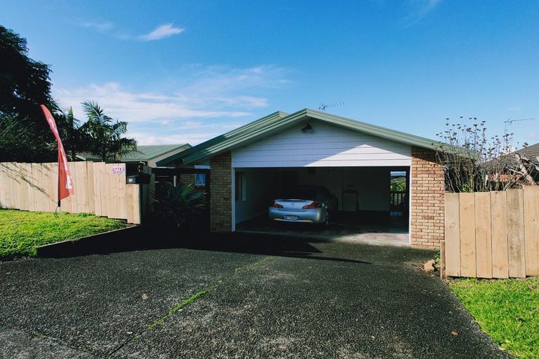 Photo of property in 79 Garton Drive, Massey, Auckland, 0614