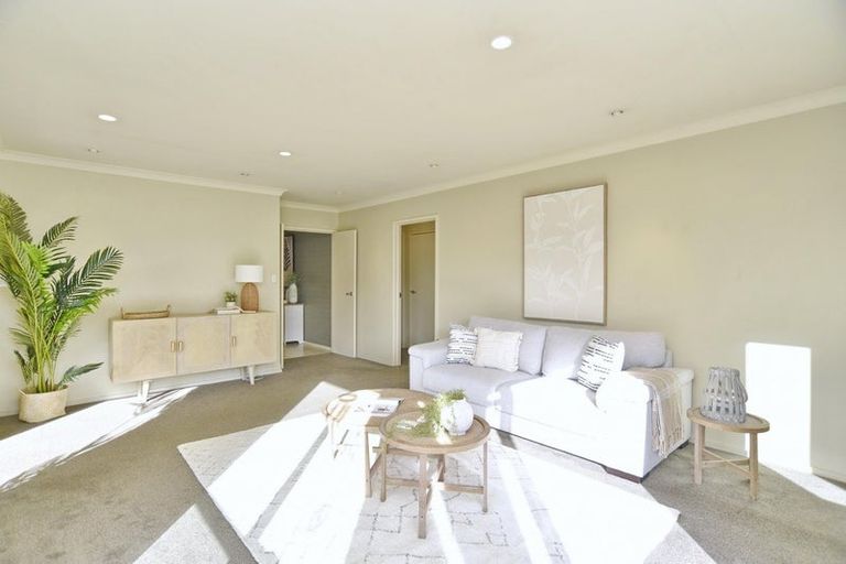 Photo of property in 8 Ross Place, Northwood, Christchurch, 8051