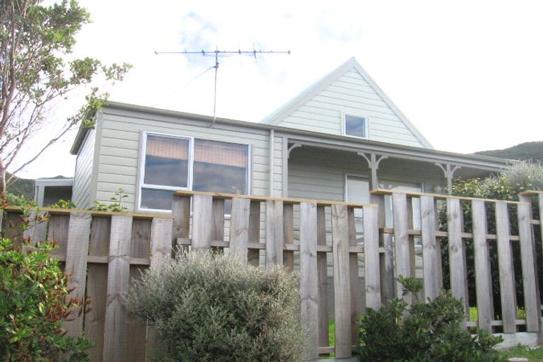 Photo of property in 103 Thurleigh Grove, Karori, Wellington, 6012