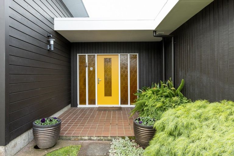 Photo of property in 18 Ngarimu Crescent, Taradale, Napier, 4112