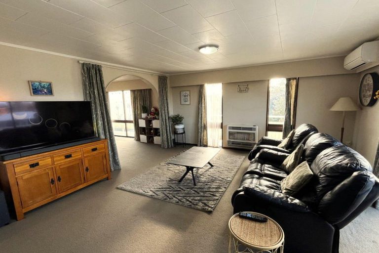 Photo of property in 19 Sandstrom Grove, Feilding, 4702