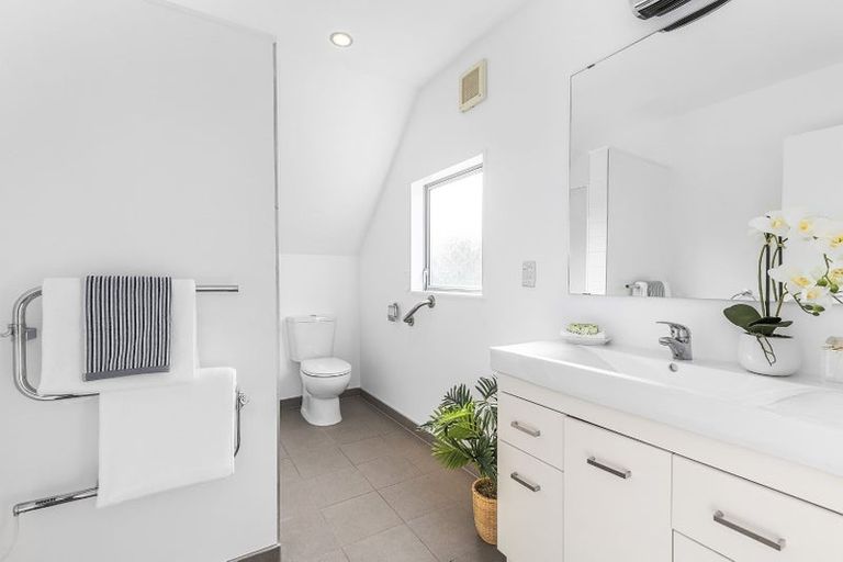 Photo of property in 12u1 Agra Crescent, Khandallah, Wellington, 6035